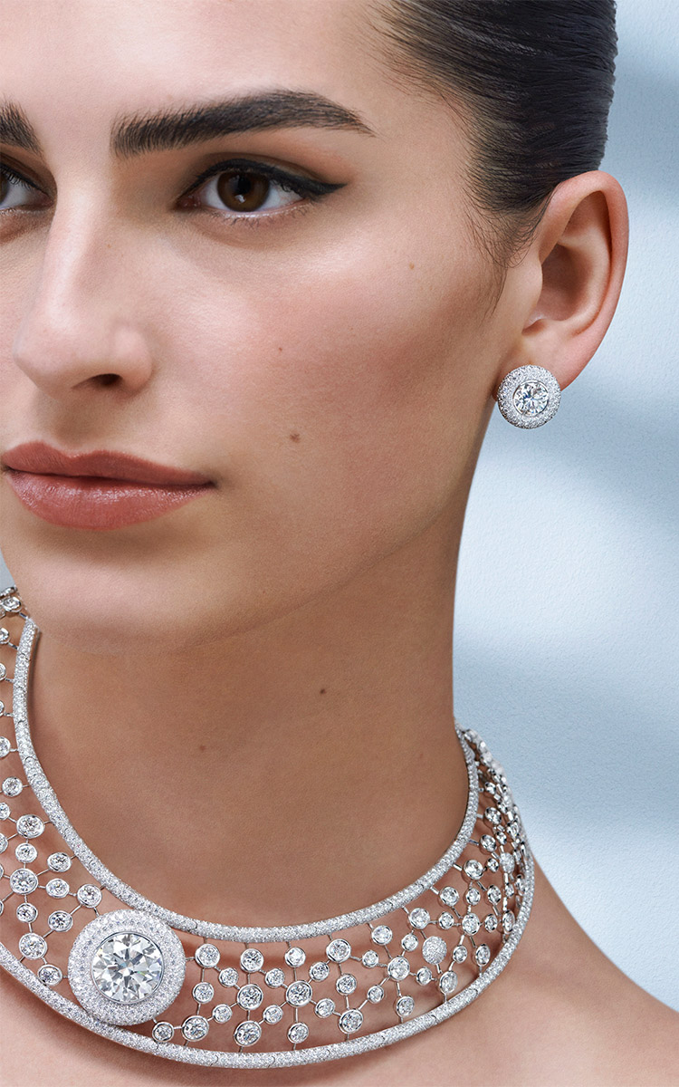 The sublime shapes of the high jewellery pieces by Cartier